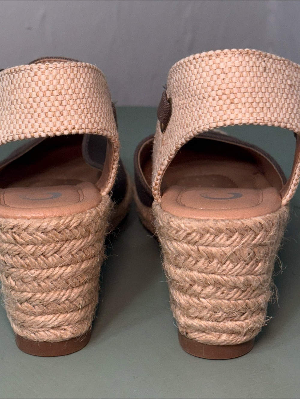 Journey True Comfort Brown Beige Espadrille Wedge Sandals Ankle Strap US 6 - Picture 5 of 10
